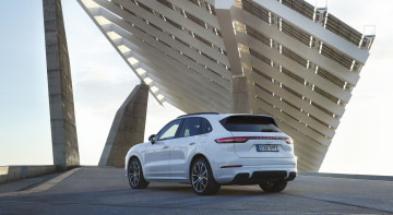 обоя porsche cayenne e hybrid 2019, автомобили, porsche, cayenne, e, hybrid, 2019, белый
