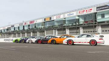 Картинка porsche+911+gt3-rs+generations+2019 автомобили porsche 911 gt3-rs generations 2019