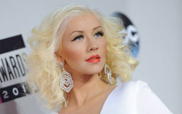 обоя музыка, christina aguilera, серьги, лицо, блондинка, певица, кристина, агилера