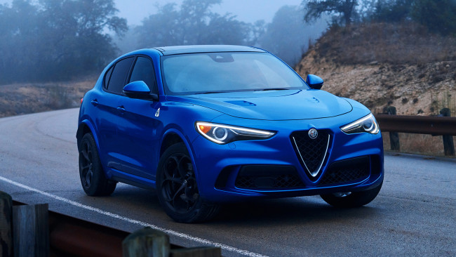 Обои картинки фото alfa romeo stelvio quadrifoglio 2018, автомобили, alfa romeo, blue, 2018, quadrifoglio, alfa, romeo, stelvio