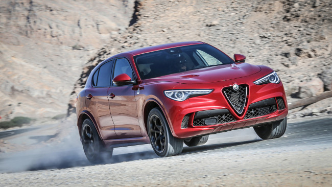 Обои картинки фото alfa romeo stelvio quadrifoglio 2018, автомобили, alfa romeo, stelvio, alfa, romeo, red, 2018, quadrifoglio