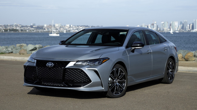 Обои картинки фото toyota avalon xse 2019, автомобили, toyota, avalon, xse, 2019, серебряный, металлик