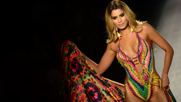 Картинка ariadna+gutierrez девушки ariadna gutierrez miss colombia причёска девушка модель светловолосая красотка взгляд поза макияж стройная сексуальная