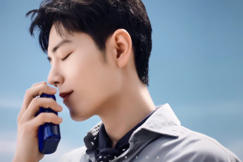 Картинка мужчины xiao+zhan актер лицо духи