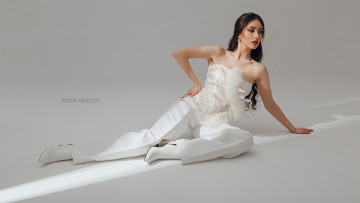 обоя мария башмакова, девушки, девушка, женщина, брюнетка, темноволосая, сексуальная, модель, звезда, позирует, разная, обувь, верхняя, стильная, одежда, нижнее, эротическое, бельё, трусы, лифчик, колготки, чулки, аксессуары, макияж, и, множество, элементов, на, фотографии