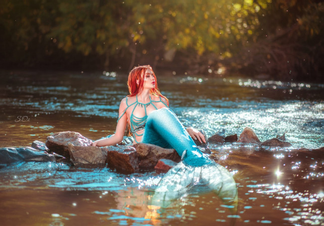 Обои картинки фото бестия, девушки, - креатив,  косплей, девушка, женщина, рыжая, светлая, тёмная, сексуальная, модель, звезда, позирует, разная, обувь, верхняя, стильная, одежда, нижнее, эротическое, бельё, трусы, лифчик, колготки, чулки, аксессуары, макияж, и, множество, элементов, на, фотографии, александра, петрова