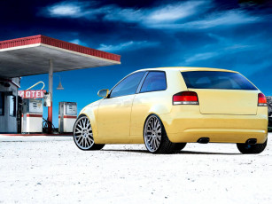 Картинка автомобили выставки уличные фото