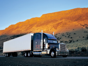 Картинка автомобили freightliner