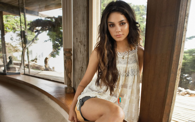 Обои картинки фото Vanessa Hudgens, девушки