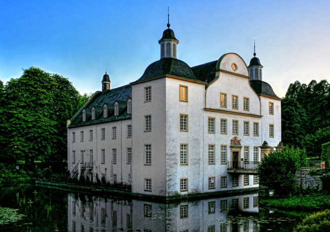 Обои картинки фото дворец, эссен, германия, города, дворцы, замки, крепости, белый, вода