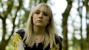 Картинка кино+фильмы how+i+live+now лес украшение свитер блондинка актриса портрет how i live now saorise ronan