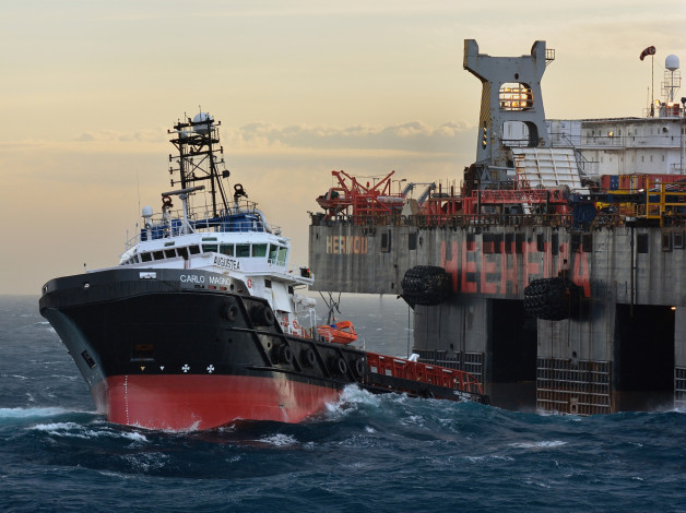 Обои картинки фото carlo magno, корабли, баркасы ,  буксиры, шторм, судно, буровая, море