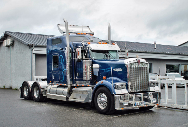 Обои картинки фото kenworth w900, автомобили, kenworth, тяжёлый, тягач, седельный, грузовик