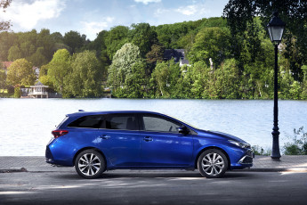 Картинка автомобили toyota sports auris tourer 2015г синий