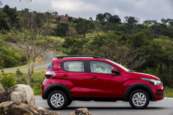 Картинка автомобили fiat on way mobi 2016г 344