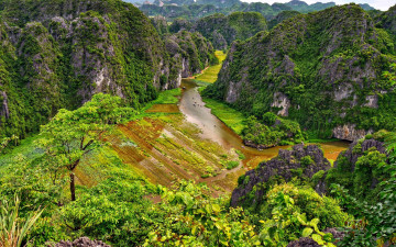 Картинка природа пейзажи река поля панорама горы