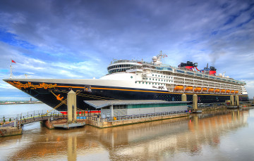 Картинка disney+magic+in+liverpool корабли лайнеры круиз лайнер