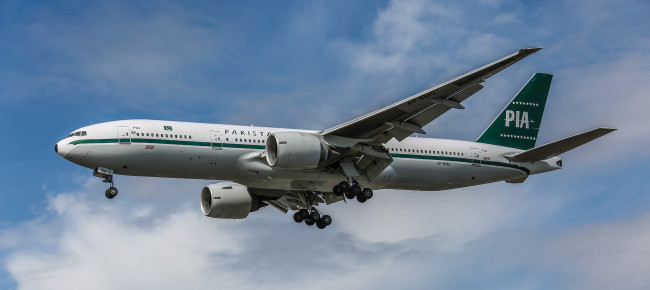 Обои картинки фото boeing 777, авиация, пассажирские самолёты, авиалайнер