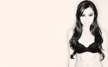 Картинка девушки sasha+grey+ marina+ann+hantzis белье черно-белая