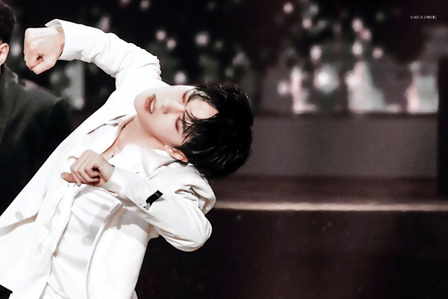 Обои картинки фото мужчины, wang yi bo, ван, ибо, танец