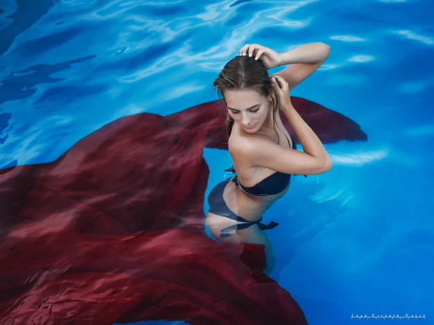 Обои картинки фото девушка - girl, девушки, - брюнетки,  шатенки, девушка, женщина, брюнетка, темноволосая, сексуальная, модель, звезда, позирует, попа, грудь, ножки, разная, обувь, верхняя, стильная, одежда, нижнее, эротическое, бельё, трусы, лифчик, колготки, чулки, аксессуары, макияж, и, множество, элементов, на, фотографии