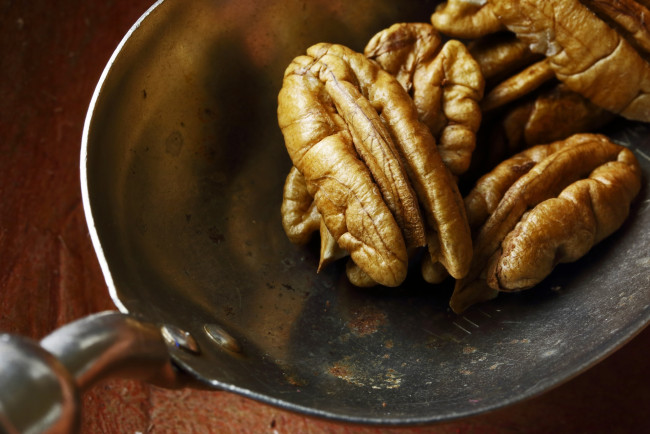 Обои картинки фото еда, орехи,  каштаны,  какао-бобы, пекан