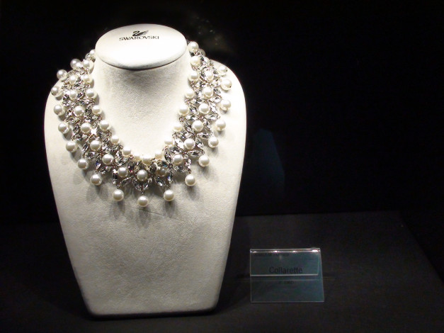 Обои картинки фото бренды, swaroski, колье