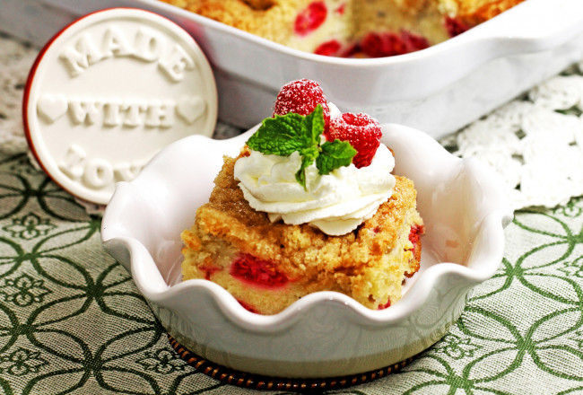 Обои картинки фото еда, пироги, малина, крем, мята