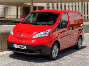 обоя автомобили, nissan, datsun, e-nv200, van, 2014г, красный