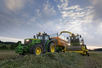 Картинка техника комбайны трактор комбайн поле уборочная