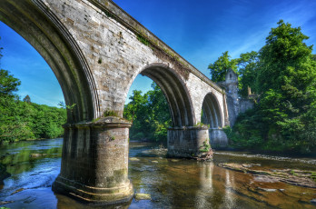 Картинка города -+мосты река