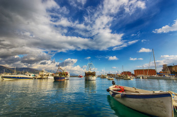 Картинка италия корабли порты+ +причалы здания горы море облака