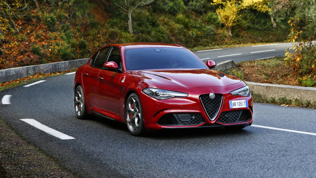 Обои картинки фото alfa romeo giulia quadrifoglio 2017, автомобили, alfa romeo, 2017, alfa, romeo, quadrifoglio, giulia