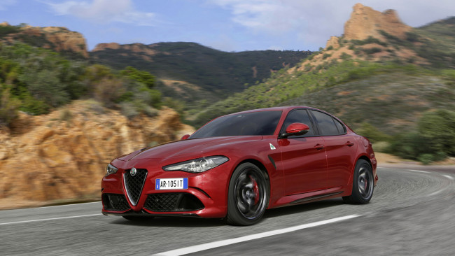 Обои картинки фото alfa romeo giulia quadrifoglio 2017, автомобили, alfa romeo, alfa, romeo, 2017, quadrifoglio, giulia