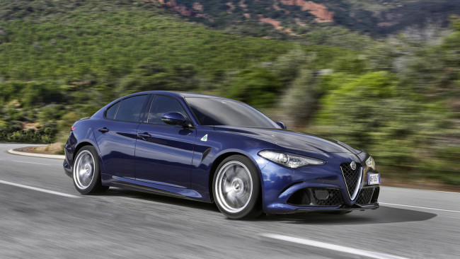 Обои картинки фото alfa romeo giulia quadrifoglio 2017, автомобили, alfa romeo, quadrifoglio, 2017, giulia, alfa, romeo