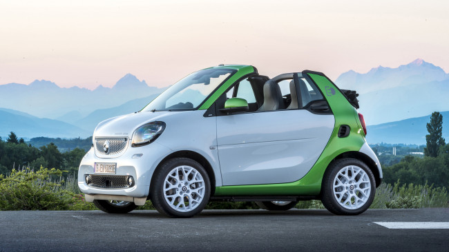 Обои картинки фото smart fortwo cabrio electric drive 2018, автомобили, smart, two, 2018, drive, electric, cabrio, for