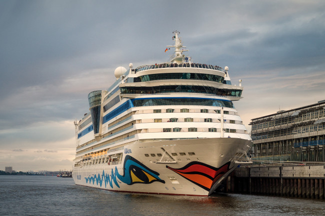 Обои картинки фото корабли, лайнеры, лайнер, круиз