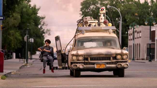 Обои картинки фото ghostbusters,  afterlife, кино фильмы, -unknown , другое, afterlife, кадры, из, фильма, фантастика, комедия, боевик, финн, вулфард