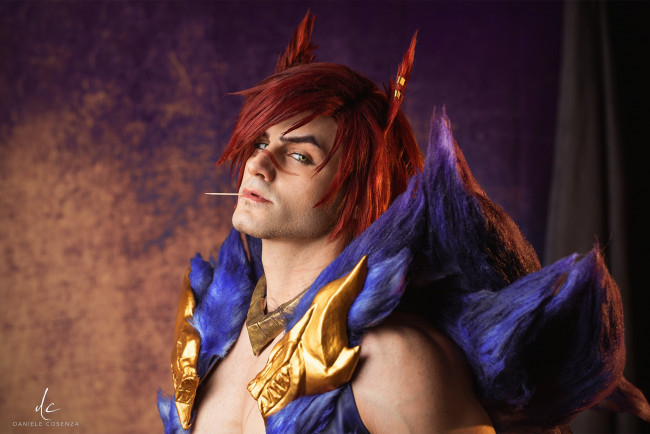 Обои картинки фото разное, маски,  карнавальные костюмы, косплей, парень, костюм, sett