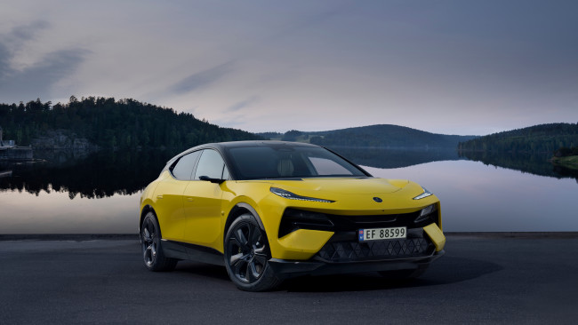 Обои картинки фото lotus eletre s 2023, автомобили, lotus, eletre, s, лотус, кроссовер, желтый, природа