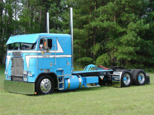 Картинка автомобили freightliner