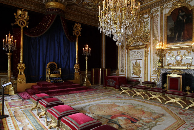 Обои картинки фото тронный, зал, замка, фонтенбло, франция, интерьер, дворцы, музеи, картина, позолота, ковер, трон, стулья, люстра