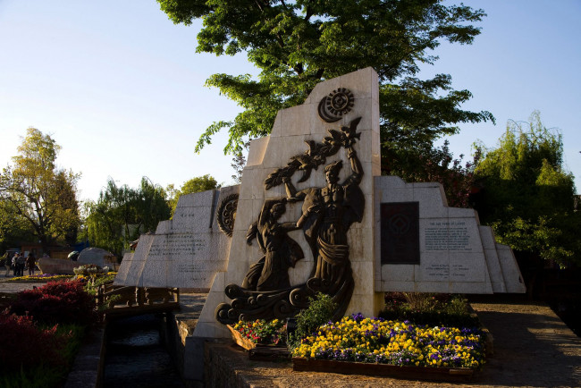 Обои картинки фото города, памятники, скульптуры, арт, объекты, гранит, скульптура