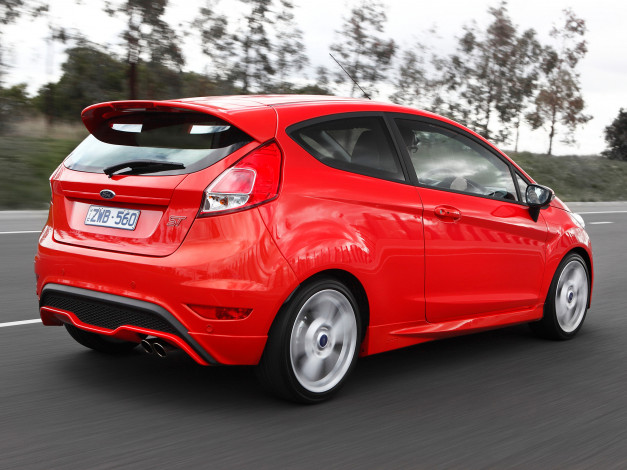 Обои картинки фото автомобили, ford, красный, 2013г, au-spec, fiesta, st, 3-door