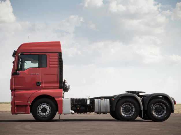 Обои картинки фото автомобили, man, красный, 33-440, tgx