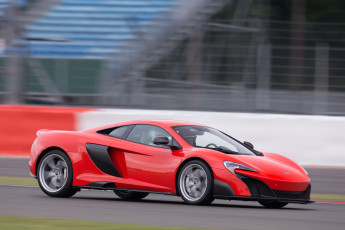 обоя автомобили, mclaren, красный, us-spec, 675lt, 2016, г