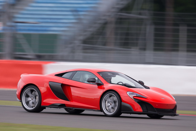 Обои картинки фото автомобили, mclaren, красный, us-spec, 675lt, 2016, г