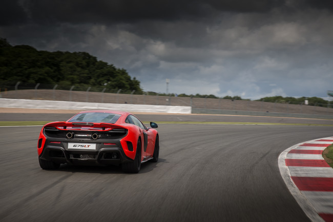 Обои картинки фото автомобили, mclaren, красный, us-spec, 675lt, 2016, г