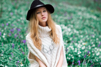 Картинка девушки -+блондинки +светловолосые блондинка свитер шляпа