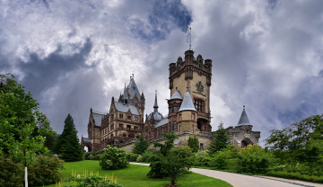 Картинка города -+дворцы +замки +крепости облака замок германия башни drachenburg castle